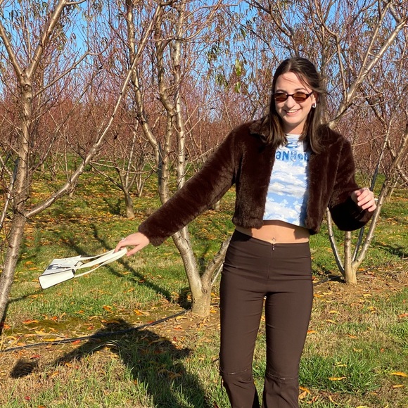 Meet your Posher, Logan - Picture 1 of 1